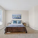 Charming 3-Bedroom 3 Bth Apt Near Venice Beach!